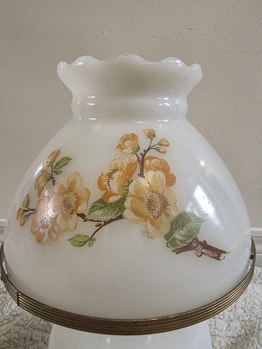 Vintage White Milk Glass Parlor Style Accent Lamp Floral Shade - photo 3