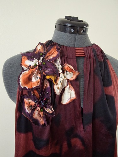 Elie Tahari Silk Stretch High Neck Floral Applique Blouse Small - photo 3