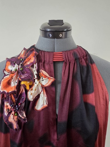 Elie Tahari Silk Stretch High Neck Floral Applique Blouse Small - photo 4