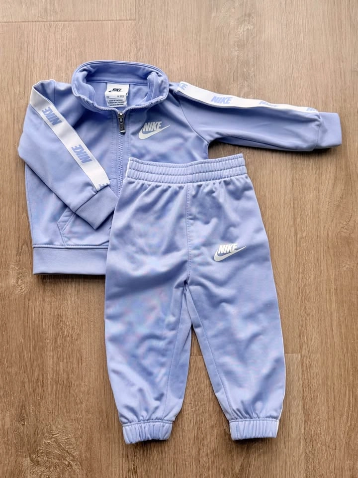 Toddler Girls Nike and Adidas Tracksuit - photo 3