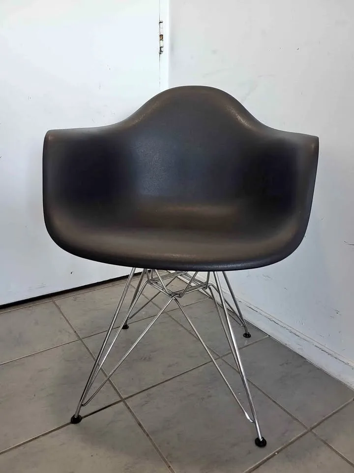Structube Chair - Black thumbnail