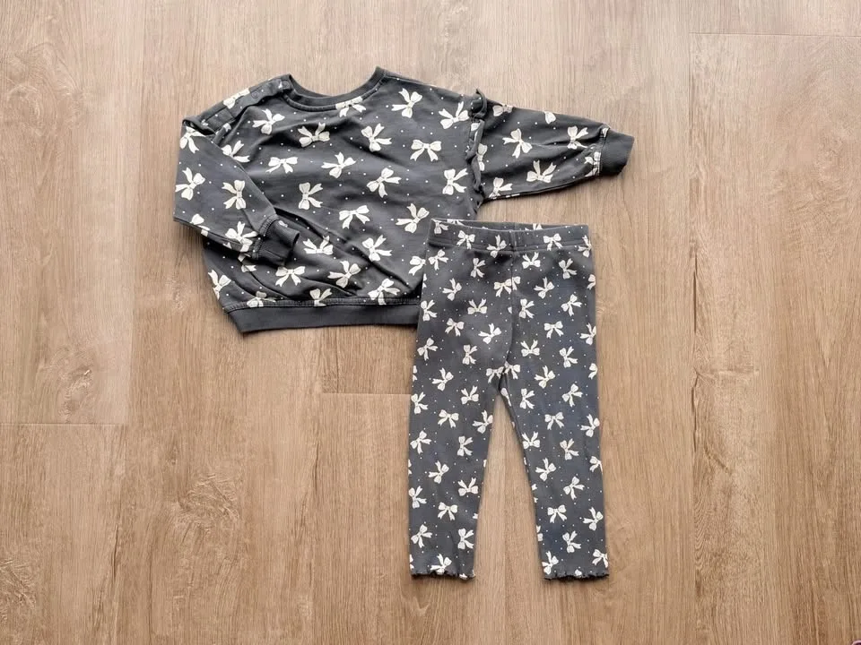Toddler Girl Clothing Bundle - Old Navy & The Children's Place - photo 4