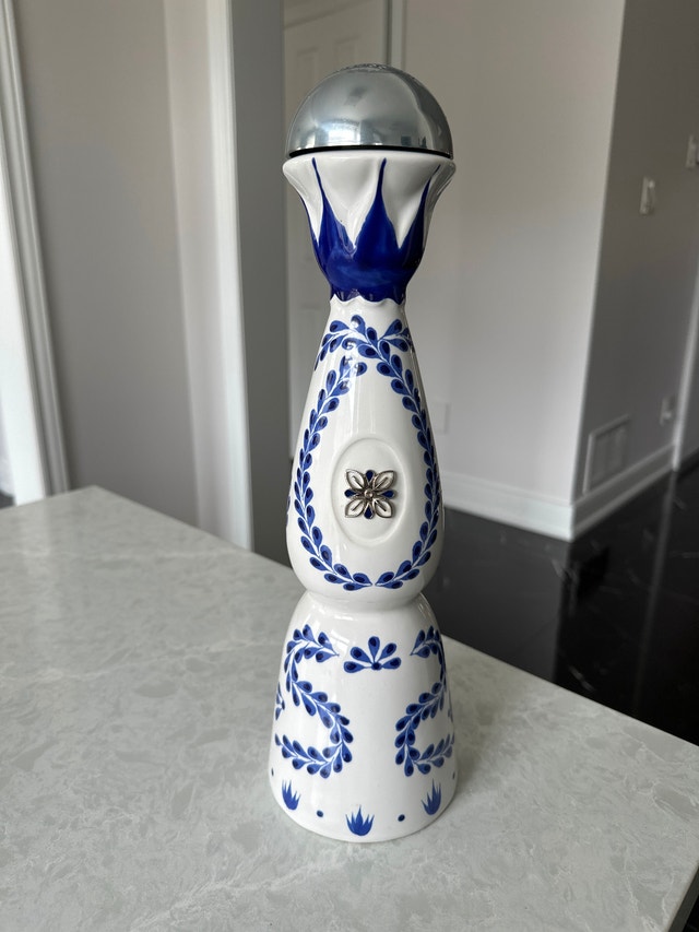 Clase Azul Reposado Tequila (1 L) empty ceramic bottle - photo 2
