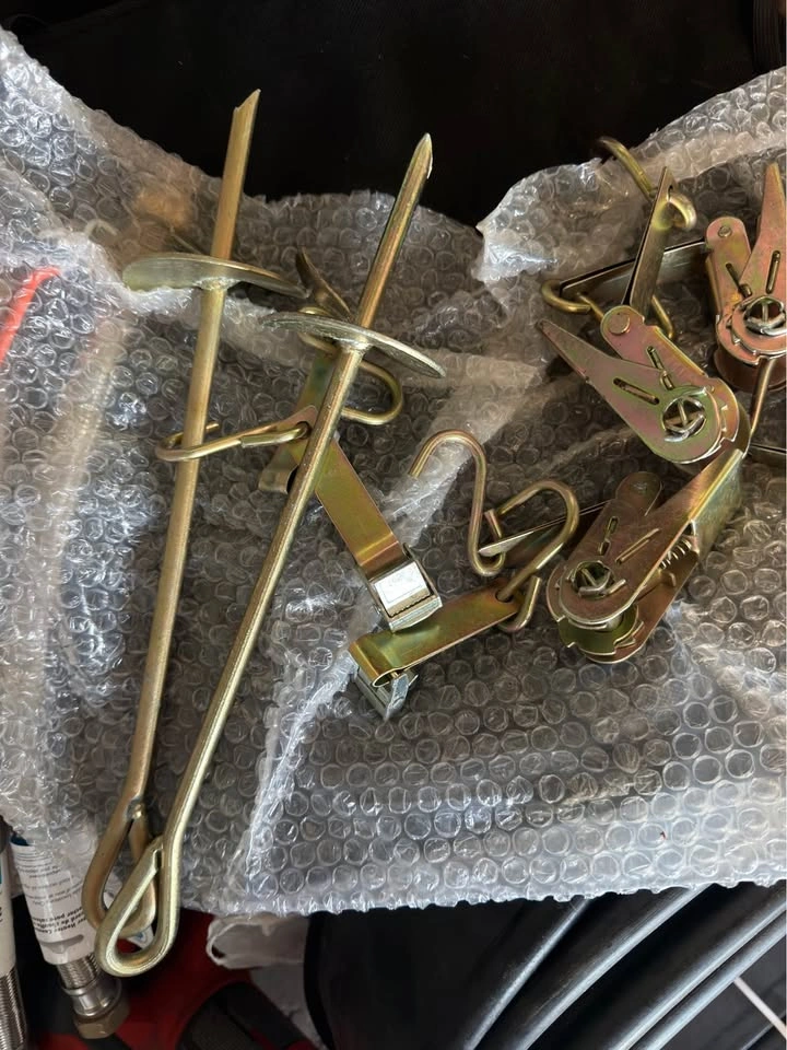 Ground Anchors and Ratchet Straps - photo 2