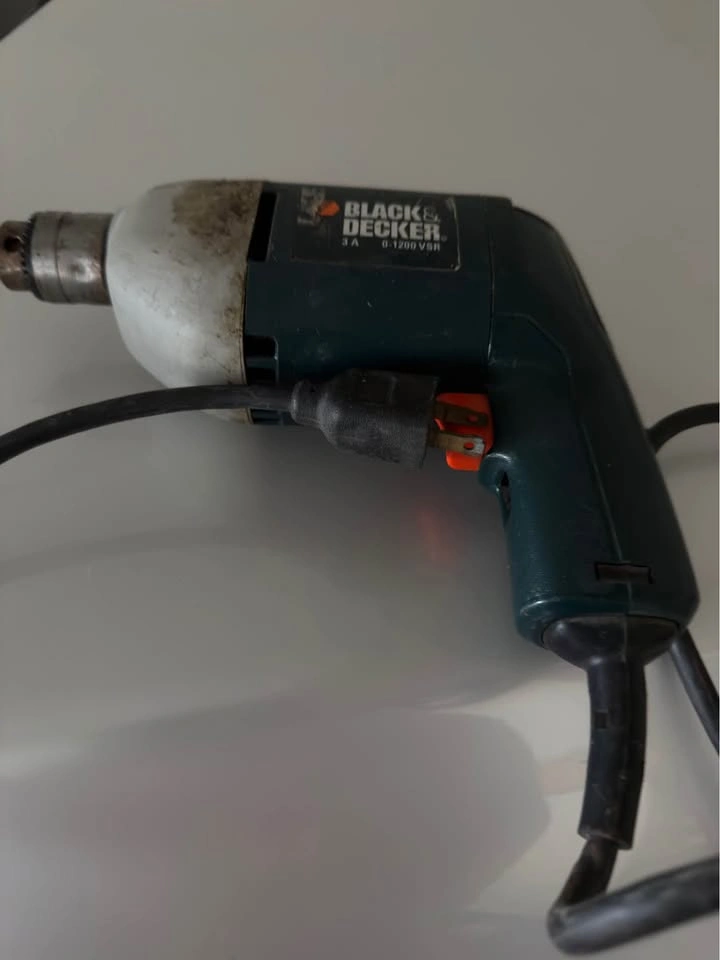 Black & Decker 3A 0-1200 VSR Corded Drill - photo 3