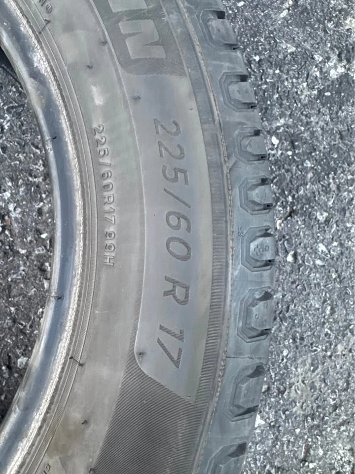 2 Michelin Defender2 Tires – 225/60R17 – 85% Tread - photo 2