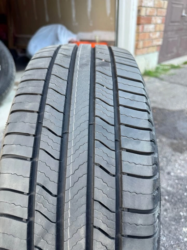 2 Michelin Defender2 Tires – 225/60R17 – 85% Tread - photo 3