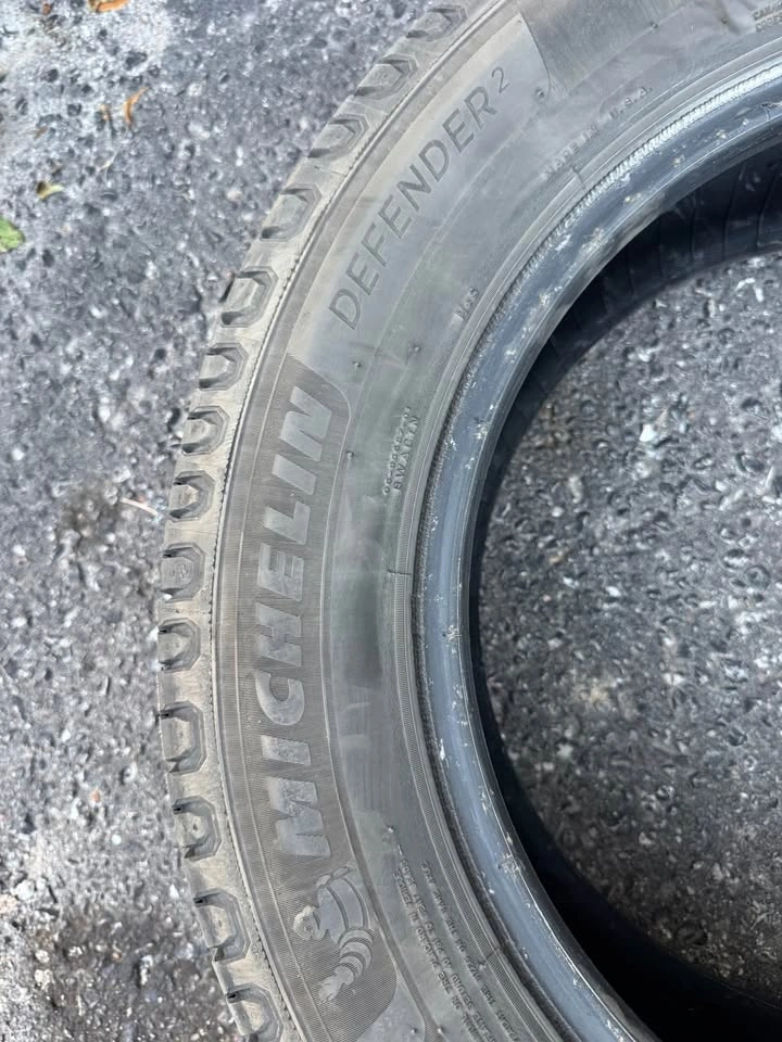 2 Michelin Defender2 Tires – 225/60R17 – 85% Tread - photo 4