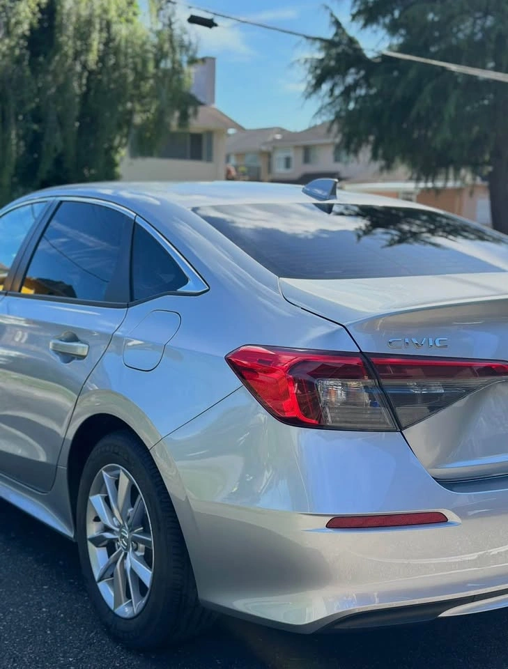 2023 Honda Civic - photo 4