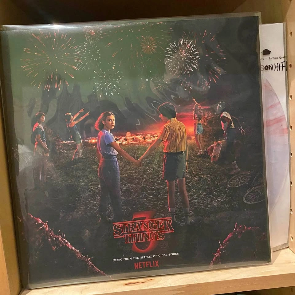 Stranger Things 3 2LP Colored Vinyl 🏈