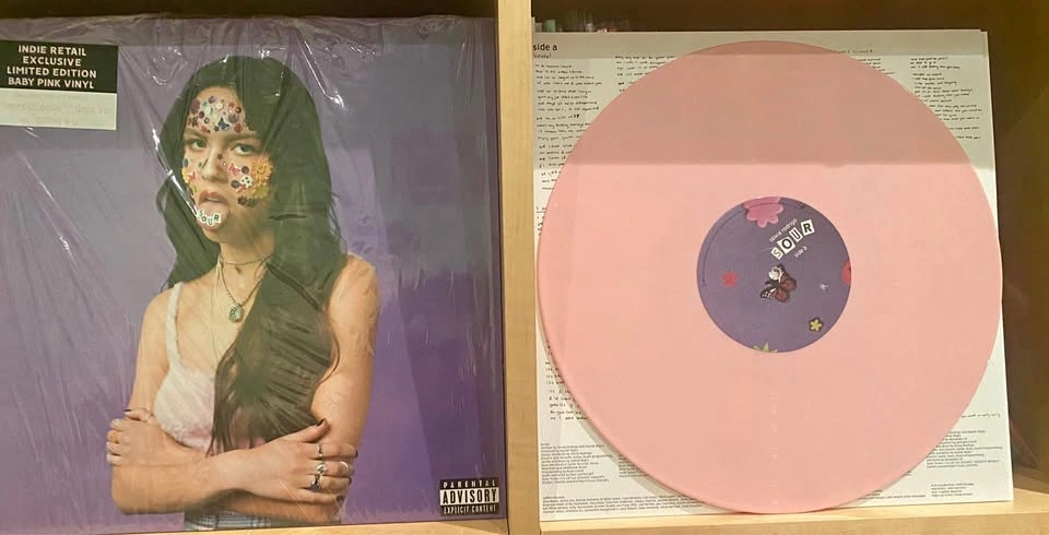 Olivia Rodrigo Sour (Indie Exclusive Pink) LP Vinyl 🏈