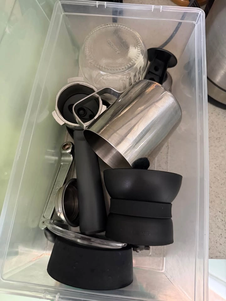 Breville Café Roma Espresso Machine + Manual Grinder & Accessori - photo 2