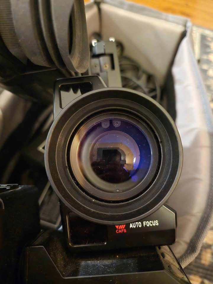 Canon VC-30 Color Video Camera - photo 3