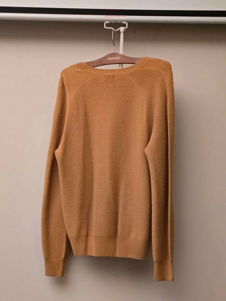 uniqlo crewneck - photo 2