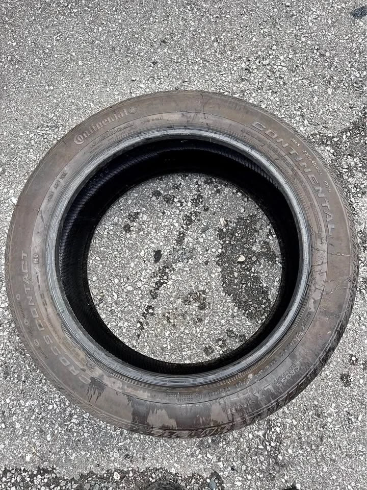 Continental CrossContact LX Sport 275/45R21 - 90% Tread - photo 2