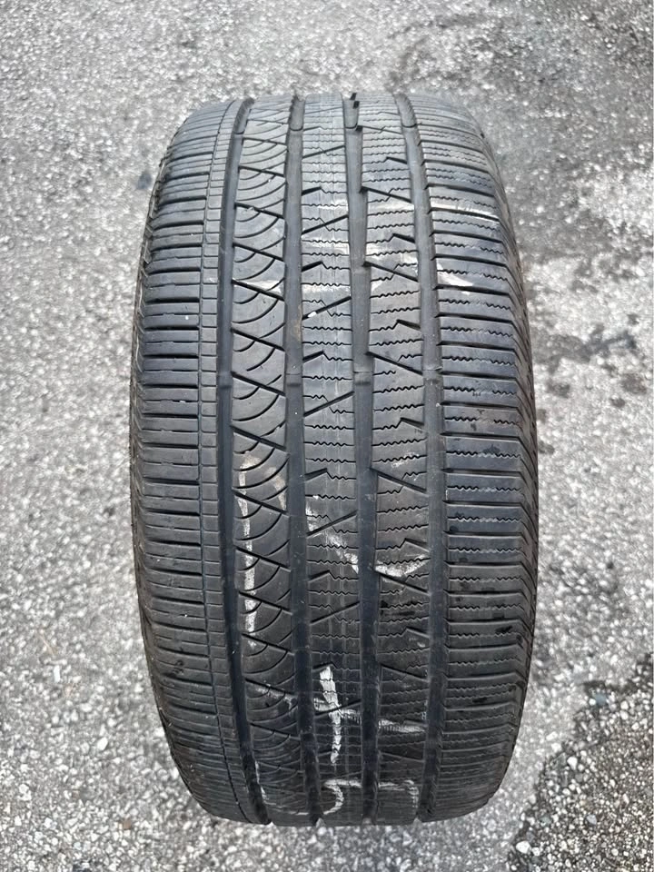 Continental CrossContact LX Sport 275/45R21 - 90% Tread