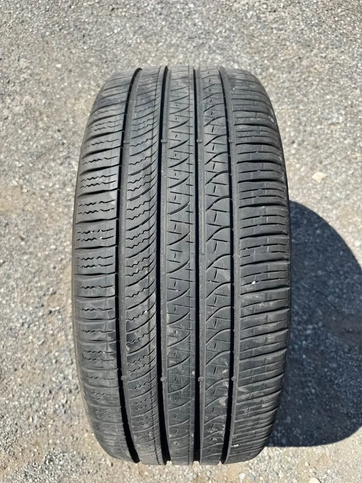 Pirelli P Zero All Season 245/40R20 – 90% Tread