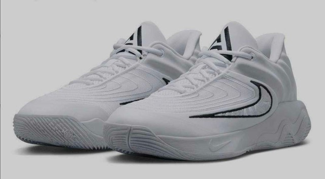 Nike Giannis Immortality 3 Sneakers