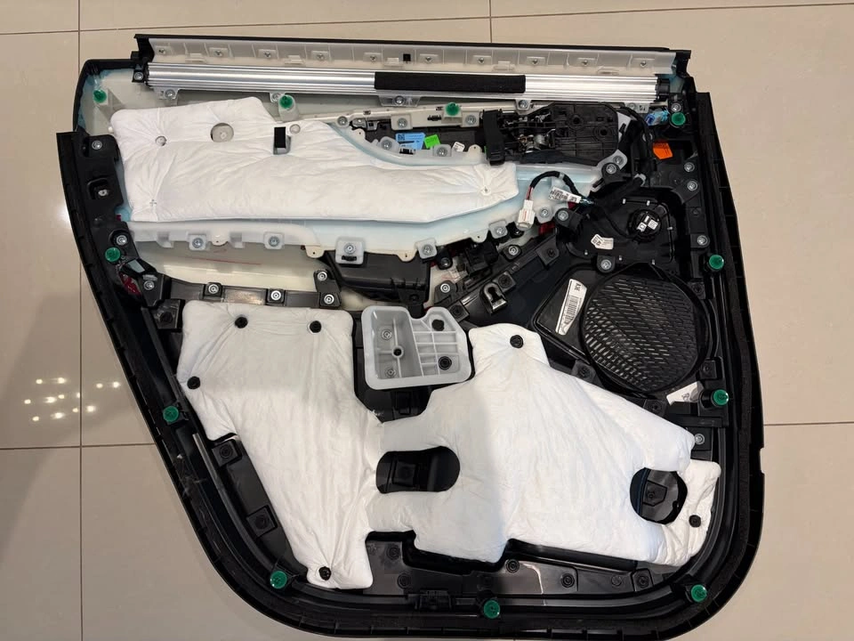 2025–2026 Acura MDX Passenger Side Interior Door Panels - photo 5