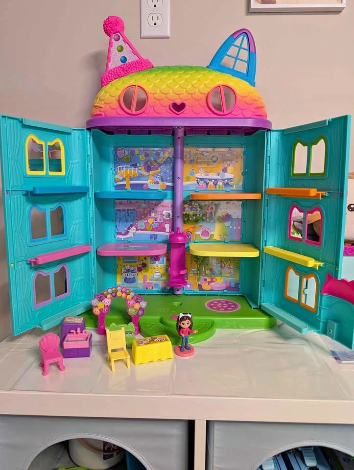 Gabby's Dollhouse Bundle - new, like new and EUC