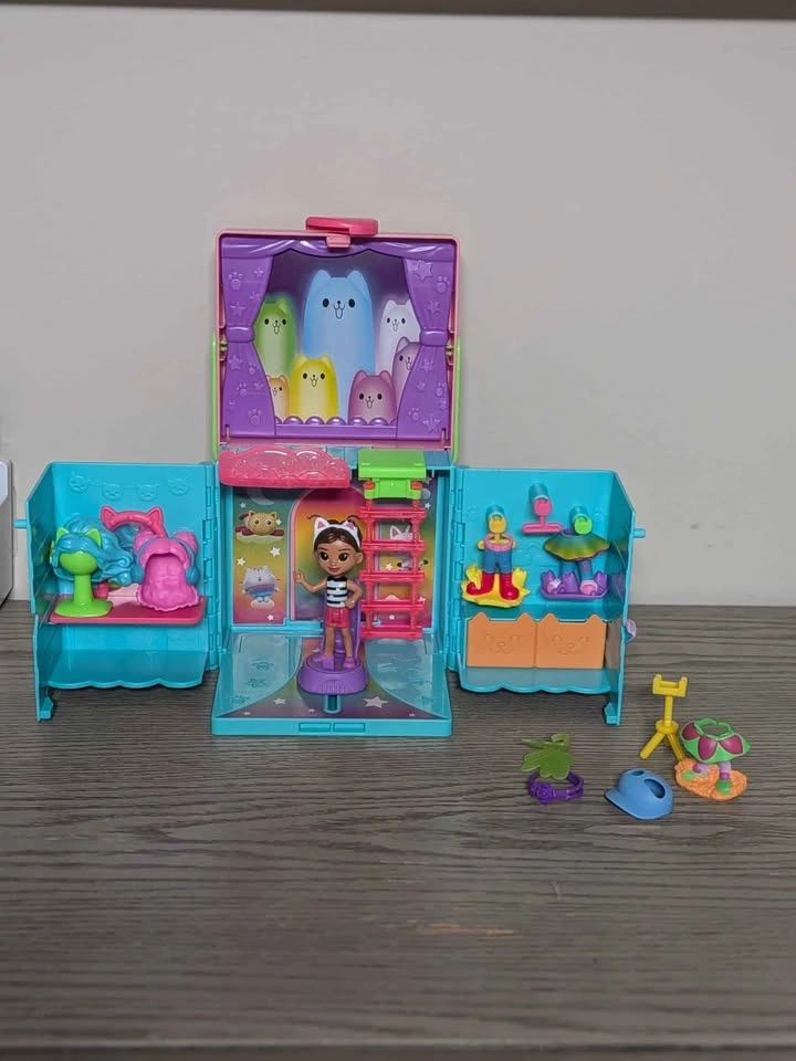 Gabby's Dollhouse Bundle - new, like new and EUC - photo 4