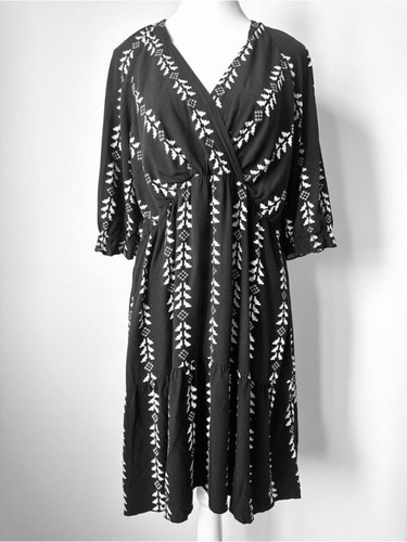 Asymmetrical High-Low Aztec Midi Dress Black White V Neck - S