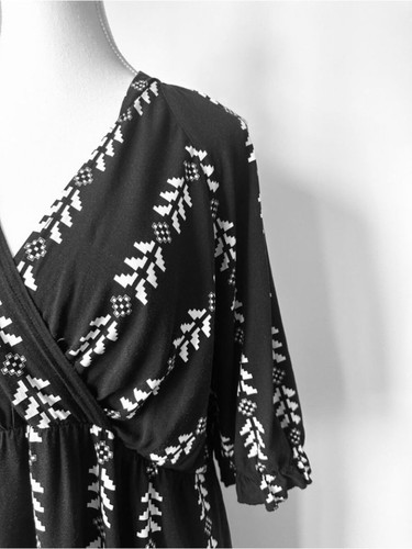 Asymmetrical High-Low Aztec Midi Dress Black White V Neck - S - photo 4
