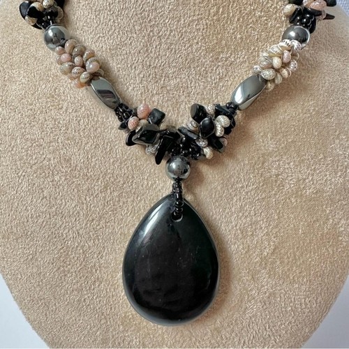 Vintage 80's Hematite Shell Black Beaded Necklace Teardrop Penda - photo 2