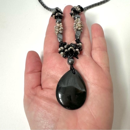 Vintage 80's Hematite Shell Black Beaded Necklace Teardrop Penda - photo 3
