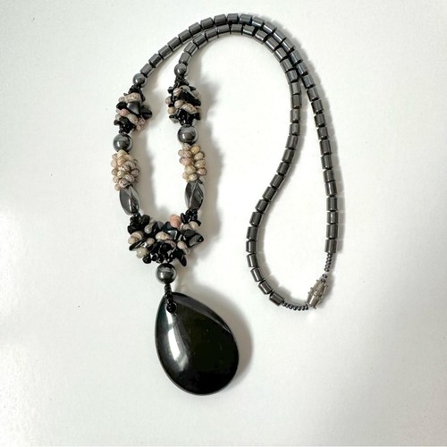 Vintage 80's Hematite Shell Black Beaded Necklace Teardrop Penda - photo 4