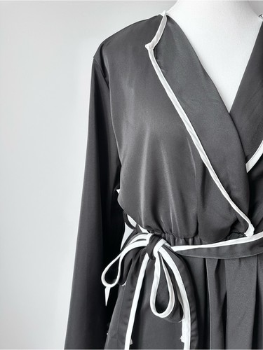 Black and White Peplum Wrap Top with Tie Belt - XL - photo 2