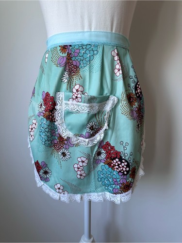Vintage 70’s Apron Floral Pattern Ribbon Ties White Lace Trim - photo 3