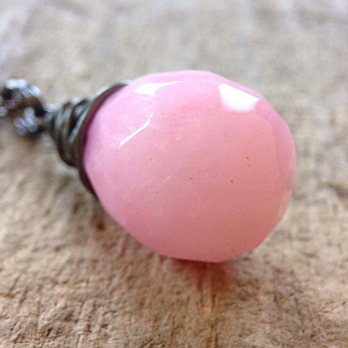 Pink Rose Quartz Birthstone Necklace Wire Wrapped Faceted Glass - photo 3