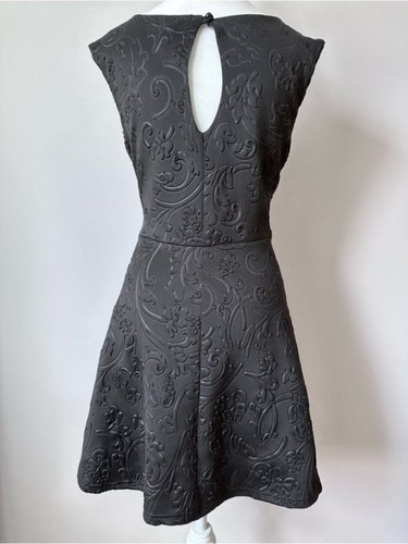 Embossed Black Fit & Flare Sleeveless Mini Dress - M - photo 3