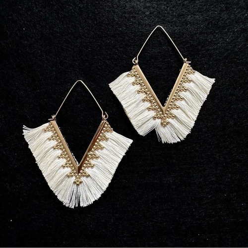 Off-White Chevron Tassel Earrings Gold Tone Boho - photo 2