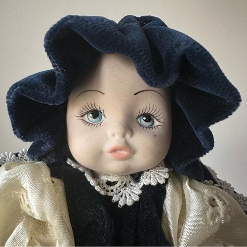 Vintage Venetian Porcelain Doll w/Navy Blue Velvet Dress - photo 3