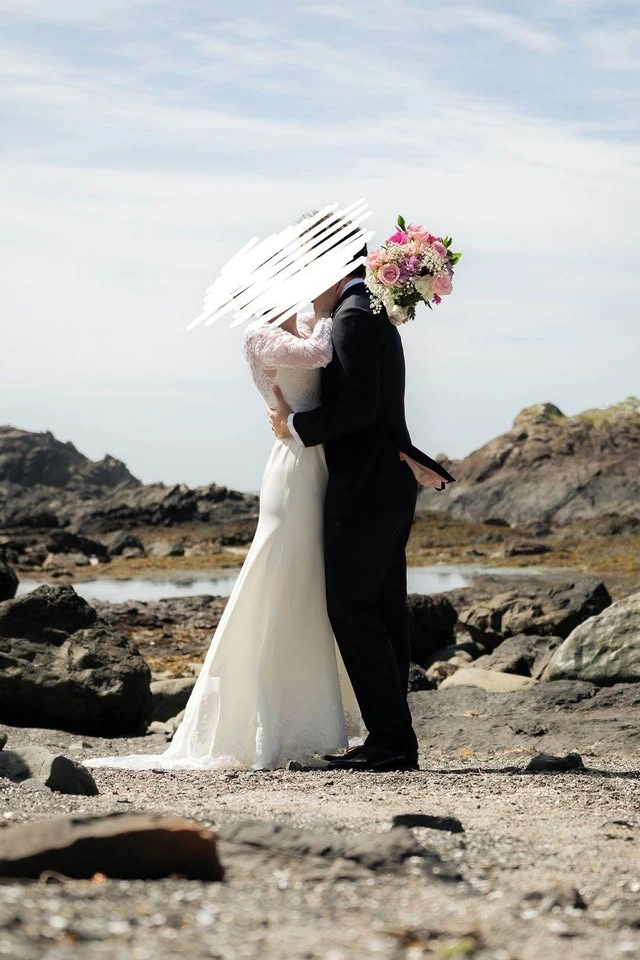 Classy & Timeless Wedding Dress - photo 3