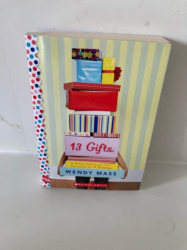 🏈13 Gifts by Wendy Mass
