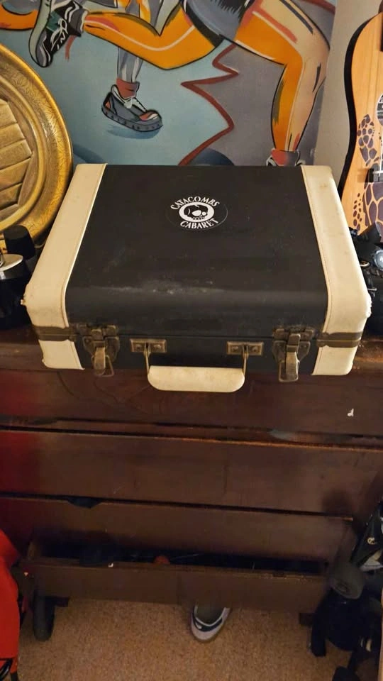 Vintage Crosley Record Player - photo 2