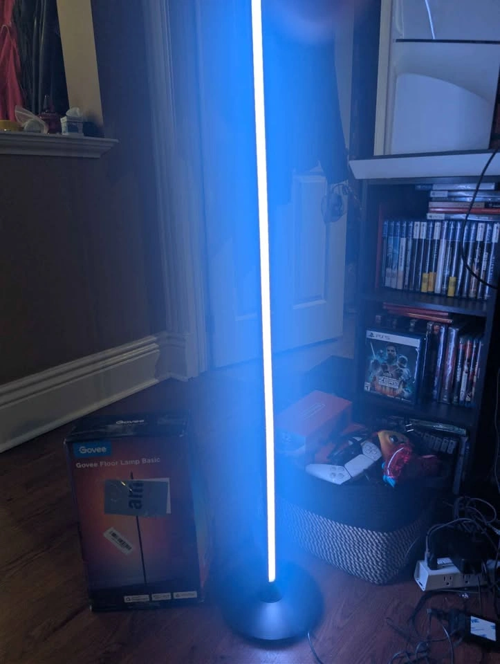 Govee Floor Lamp Basic - Smart RGBIC LED Corner Lamp - photo 2