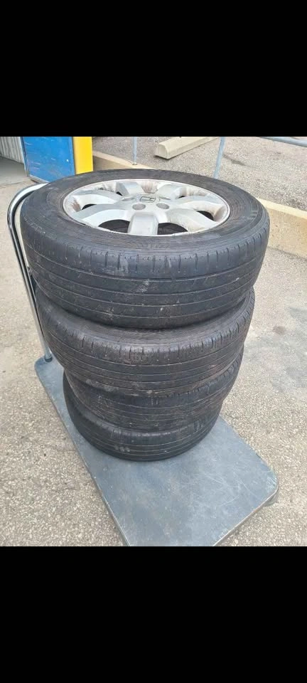 2007-2009 Honda CR-V OEM Rims on Tires - photo 2