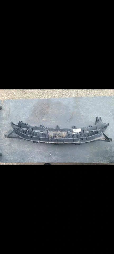 2009 Honda civic Front Grille - photo 2