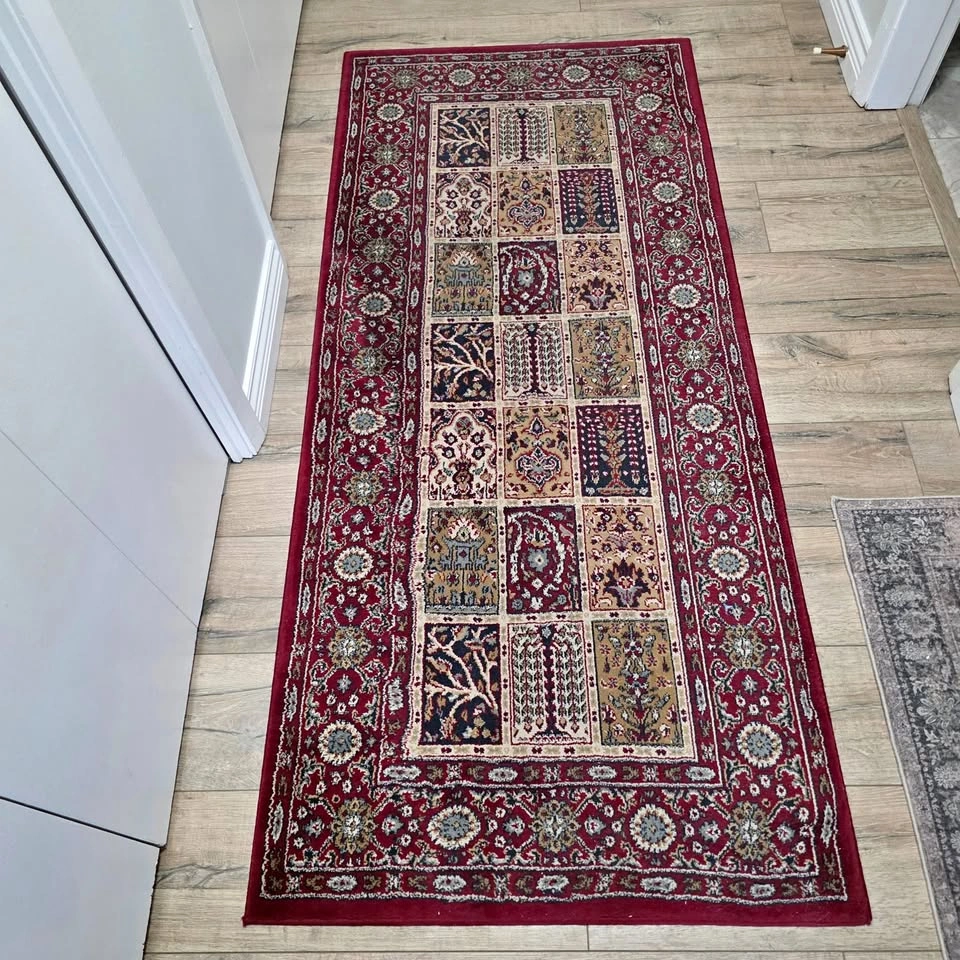 Polypropylene Runner Rug 2'7" by 5'11"