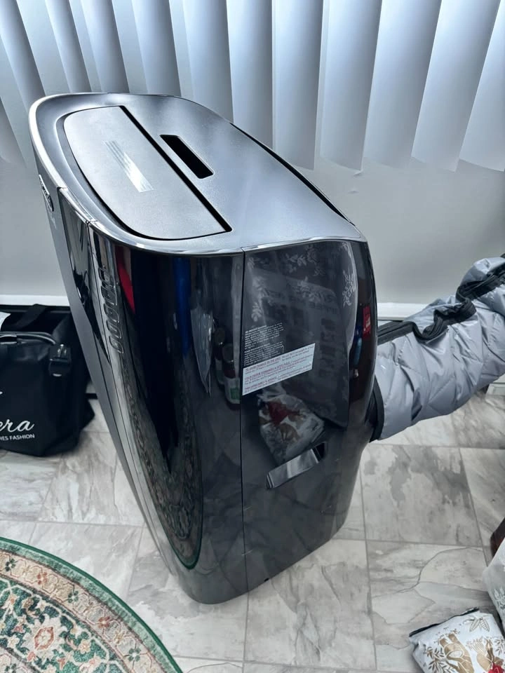 Air Conditioner and Fan - photo 2