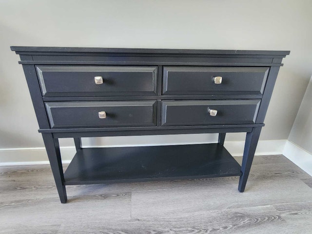 Solid wood entrance table
