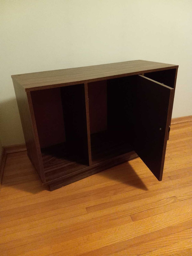 Wooden cabinet with centre door - photo 2