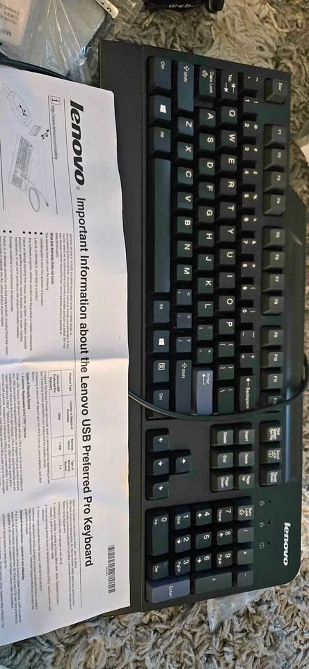 🏈Lenovo 300 USB Keyboard