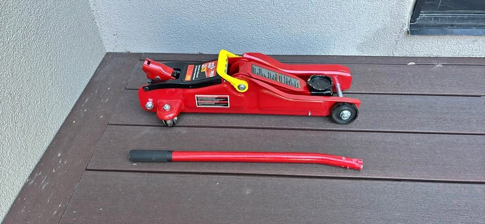 Big Red 2 Ton Jack