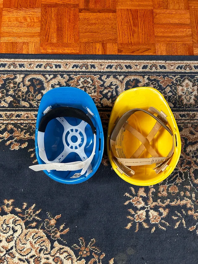 Construction Helmets image indicator(3)