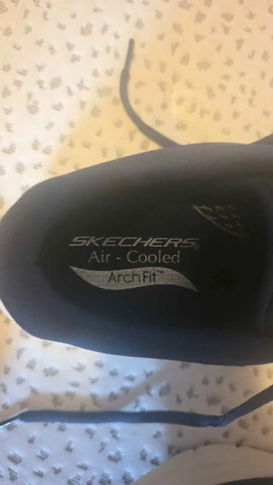 Men's Skechers Air-Cooled Arch Fit Sneakers – Size 8.5 US - photo 4